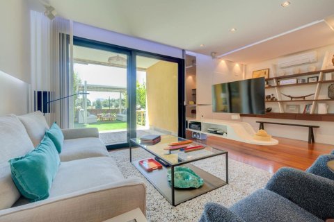 Villa in Alicante, Spanien 4 Schlafzimmer, 230 m2 Nr. 133331