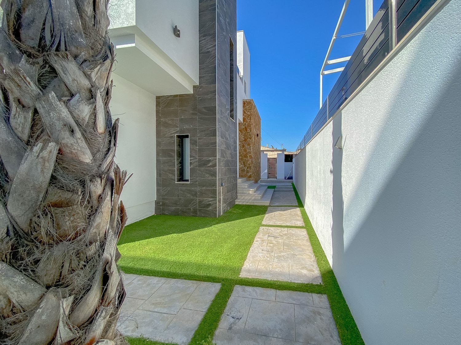 Villa i Torrevieja, Alicante, Spanien 4 sovrum, 219 kvm. Nr. 133333