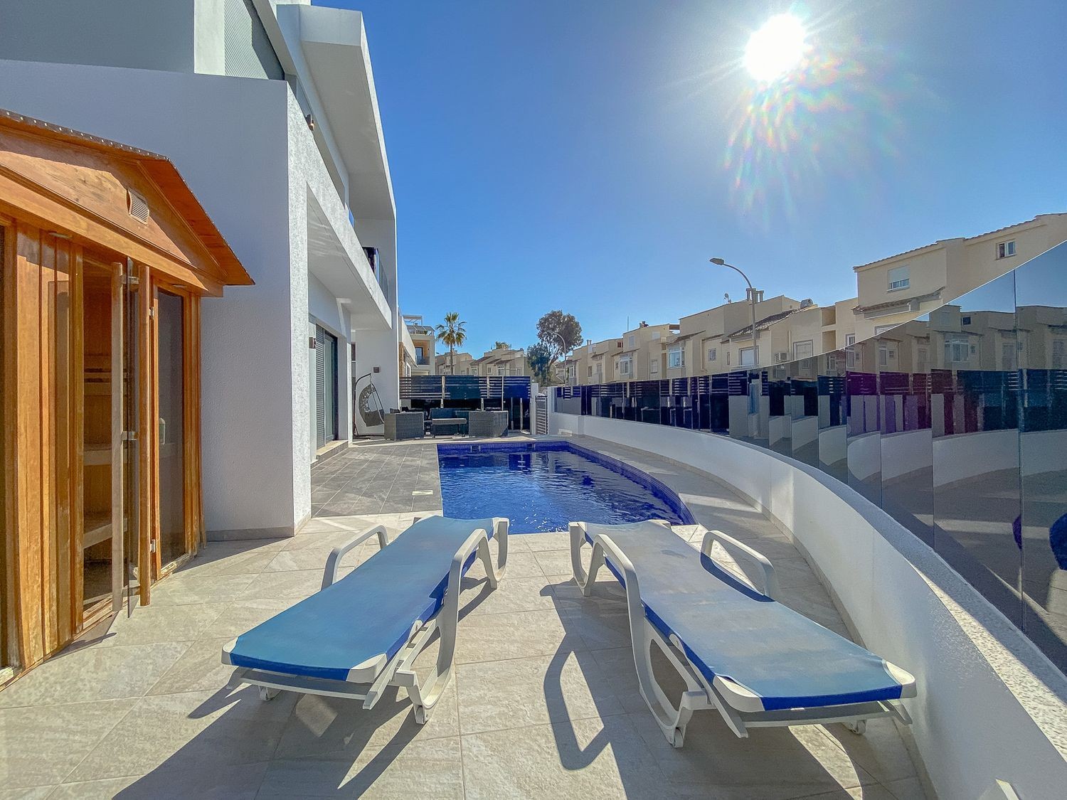 Villa i Torrevieja, Alicante, Spanien 4 sovrum, 219 kvm. Nr. 133333