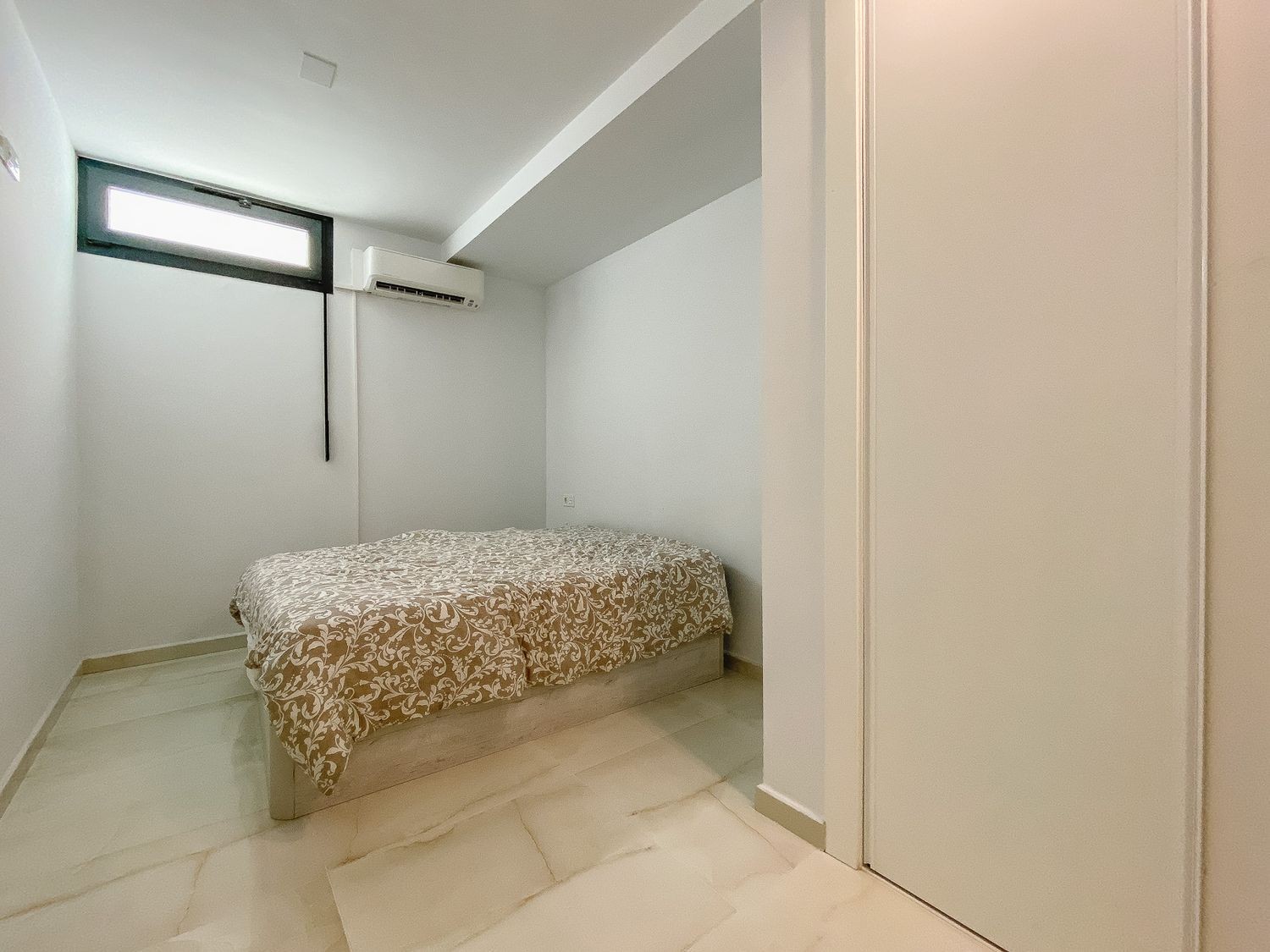 Villa i Torrevieja, Alicante, Spanien 4 sovrum, 219 kvm. Nr. 133333