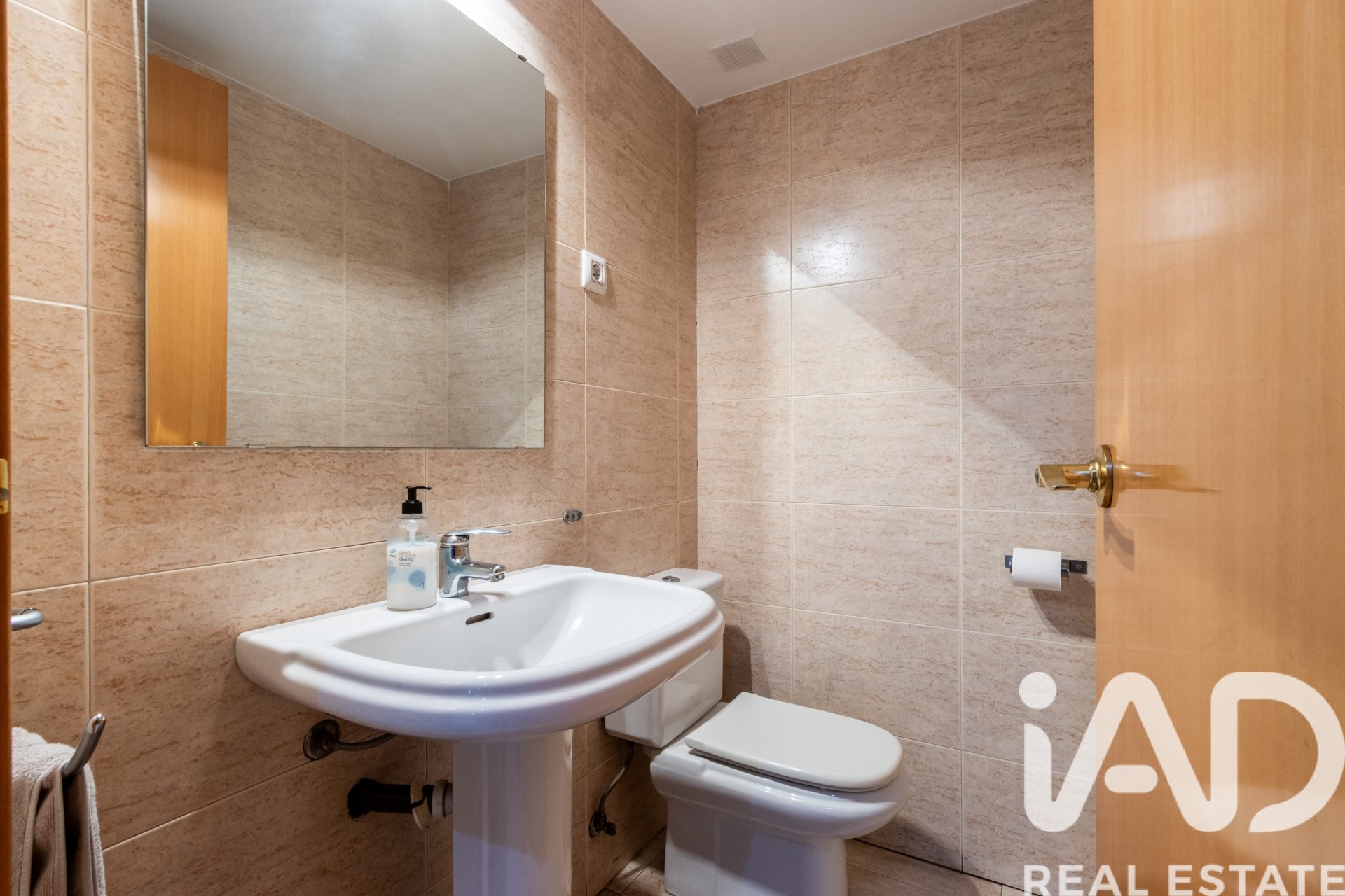 Townhouse à La Roca Del Valles, Barcelona, Espagne 4 chambres, 220 m2 No. 152320
