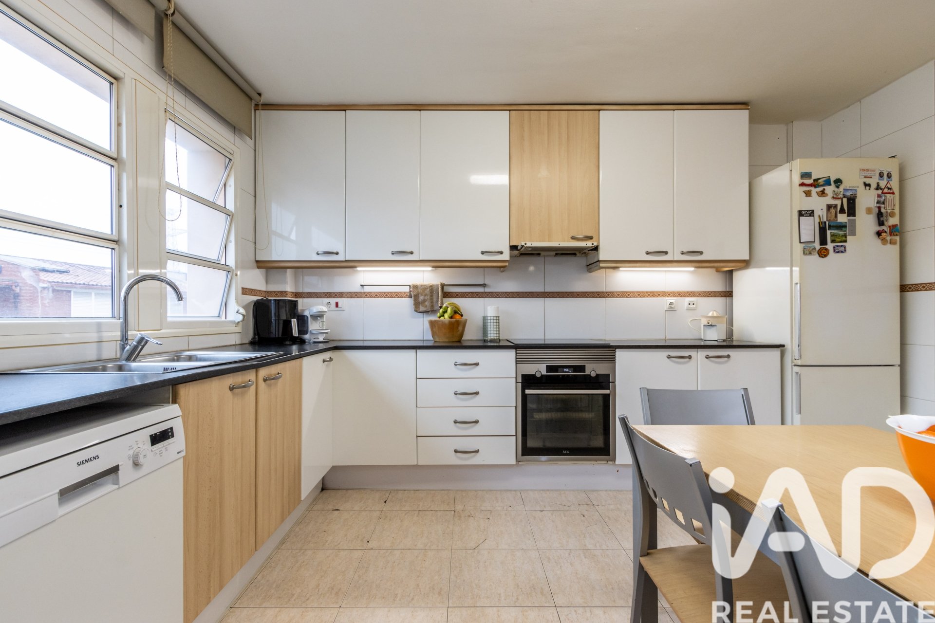 Townhouse à La Roca Del Valles, Barcelona, Espagne 4 chambres, 220 m2 No. 152320