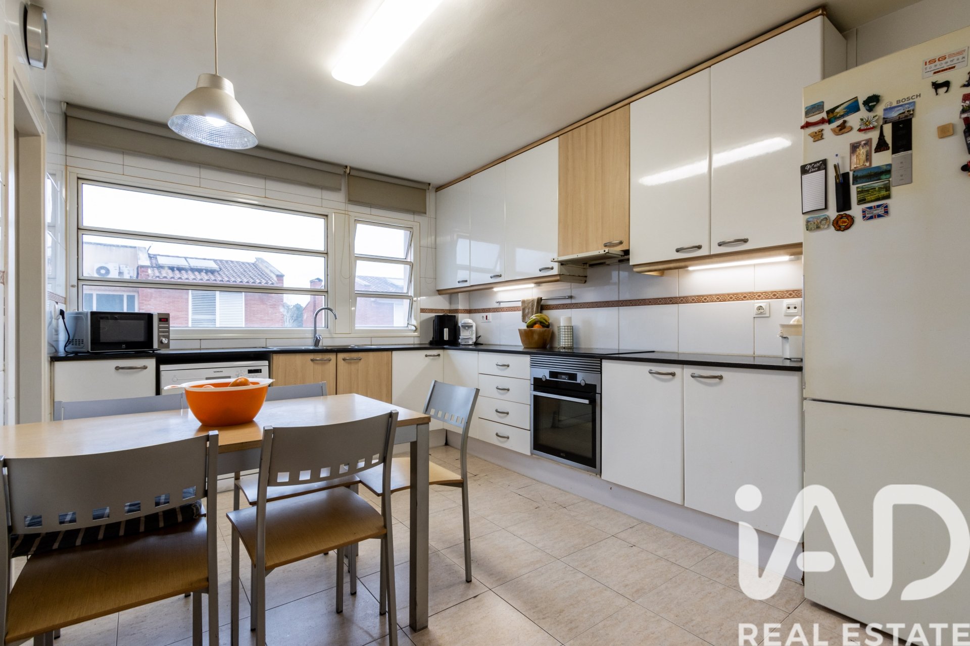 Townhouse à La Roca Del Valles, Barcelona, Espagne 4 chambres, 220 m2 No. 152320