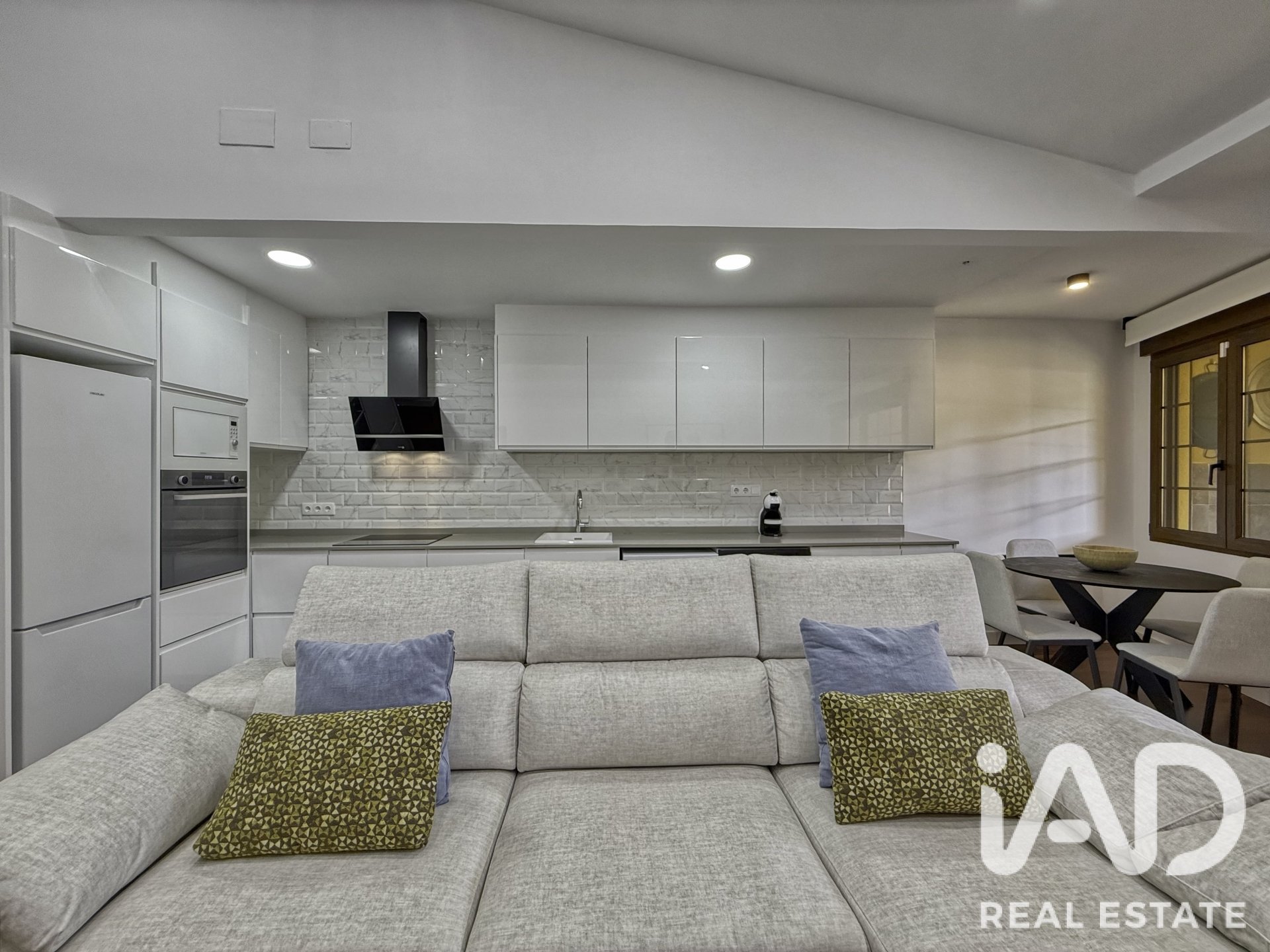 Duplex à Teruel, Espagne 3 chambres, 104 m2 No. 195088