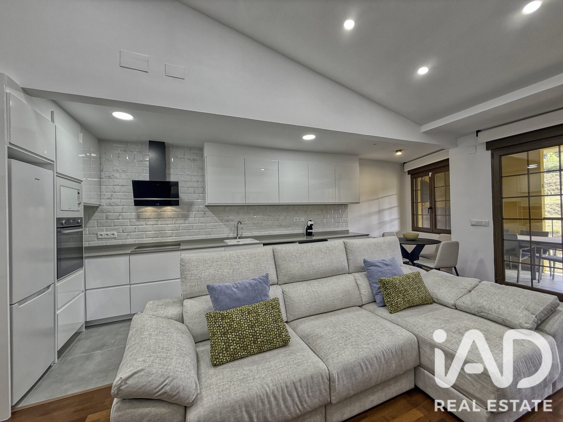 Duplex à Teruel, Espagne 3 chambres, 104 m2 No. 195088