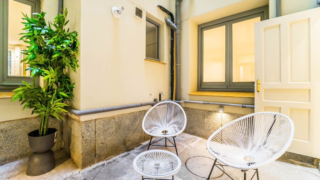 Apartment in Madrid, Spain 2 bedrooms, 130 sq.m. No. 196682