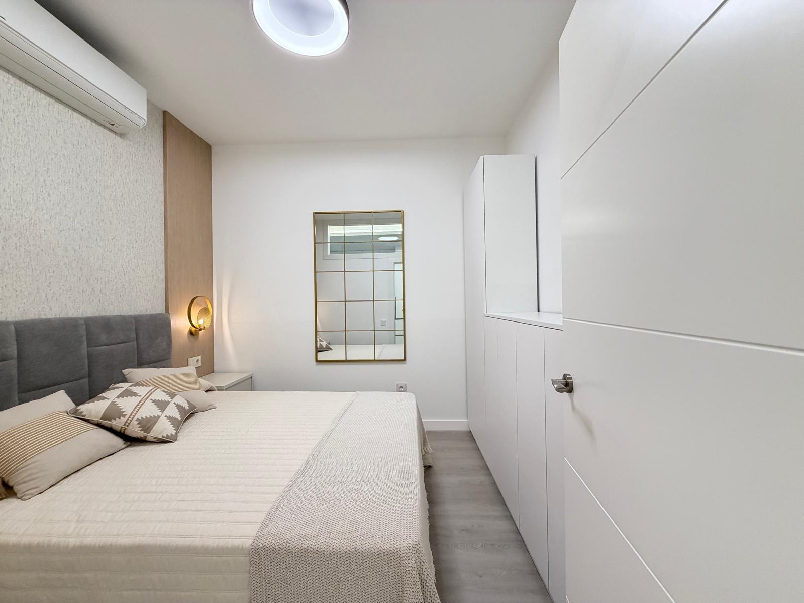 Apartamento en Torrevieja, Alicante, España 2 dormitorios, 123 m2 No. 196680