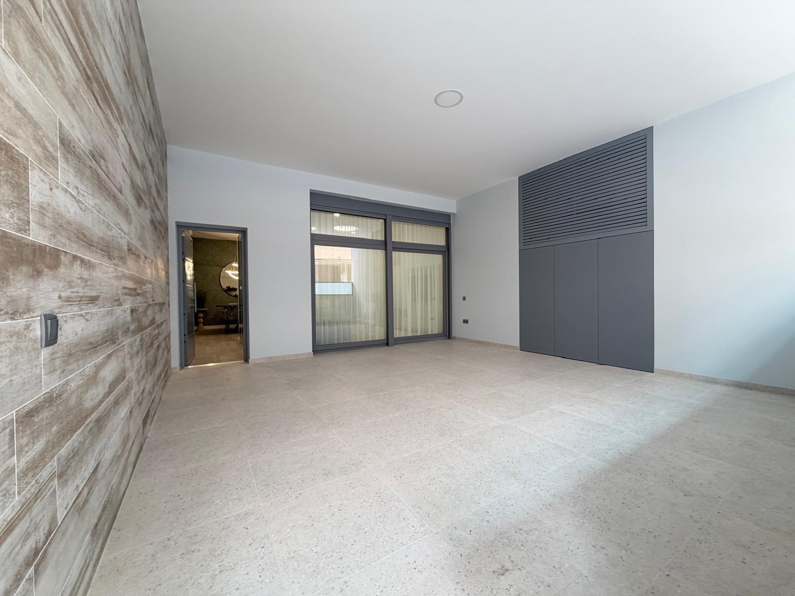Apartamento en Torrevieja, Alicante, España 2 dormitorios, 123 m2 No. 196680