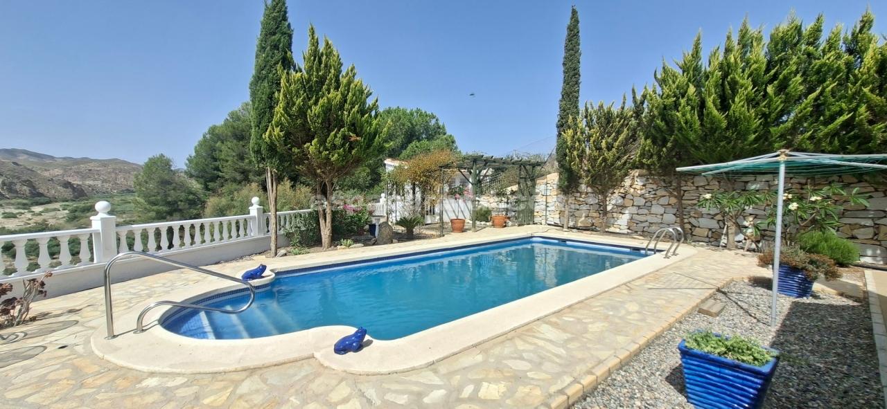 Villa i Arboleas, Almeria, Spanien 3 sovrum, 130 kvm. Nr. 181801