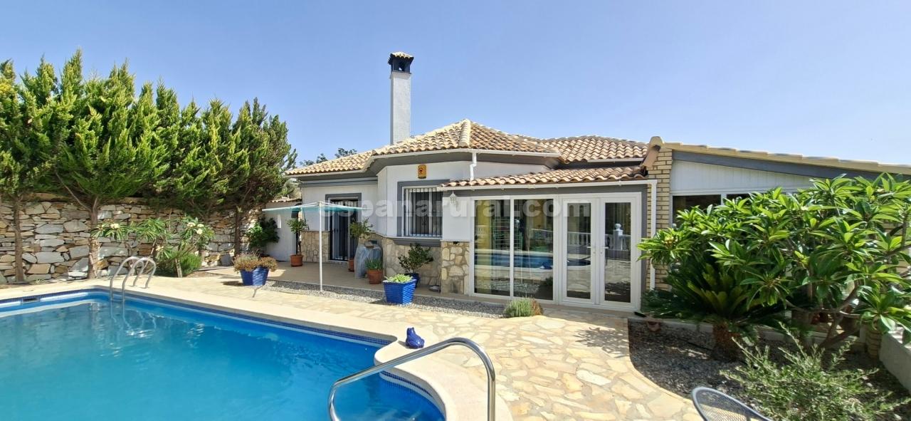 Villa i Arboleas, Almeria, Spanien 3 sovrum, 130 kvm. Nr. 181801