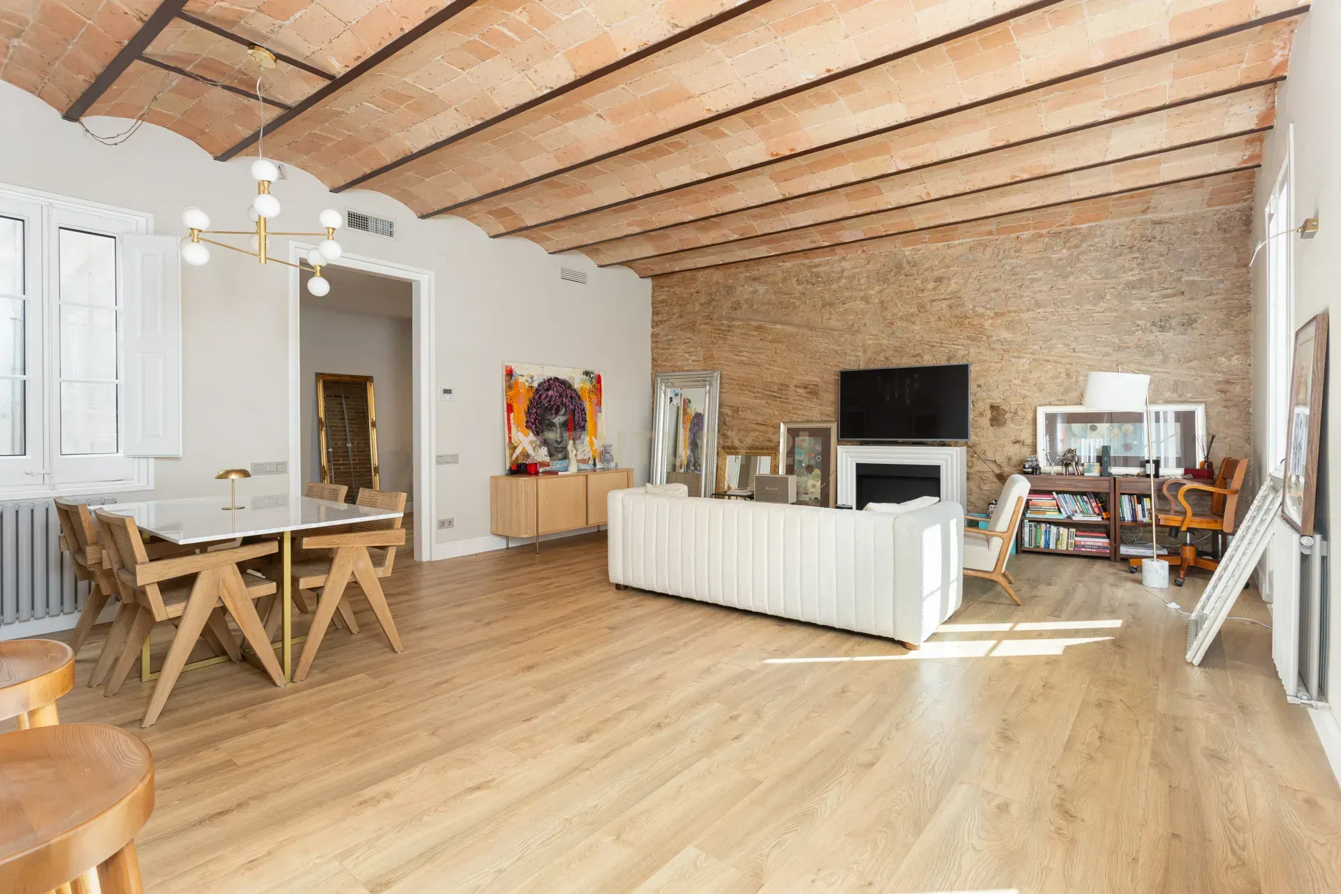 Wohnung in Barcelona, Spanien 1 Schlafzimmer, 99 m2 Nr. 166878