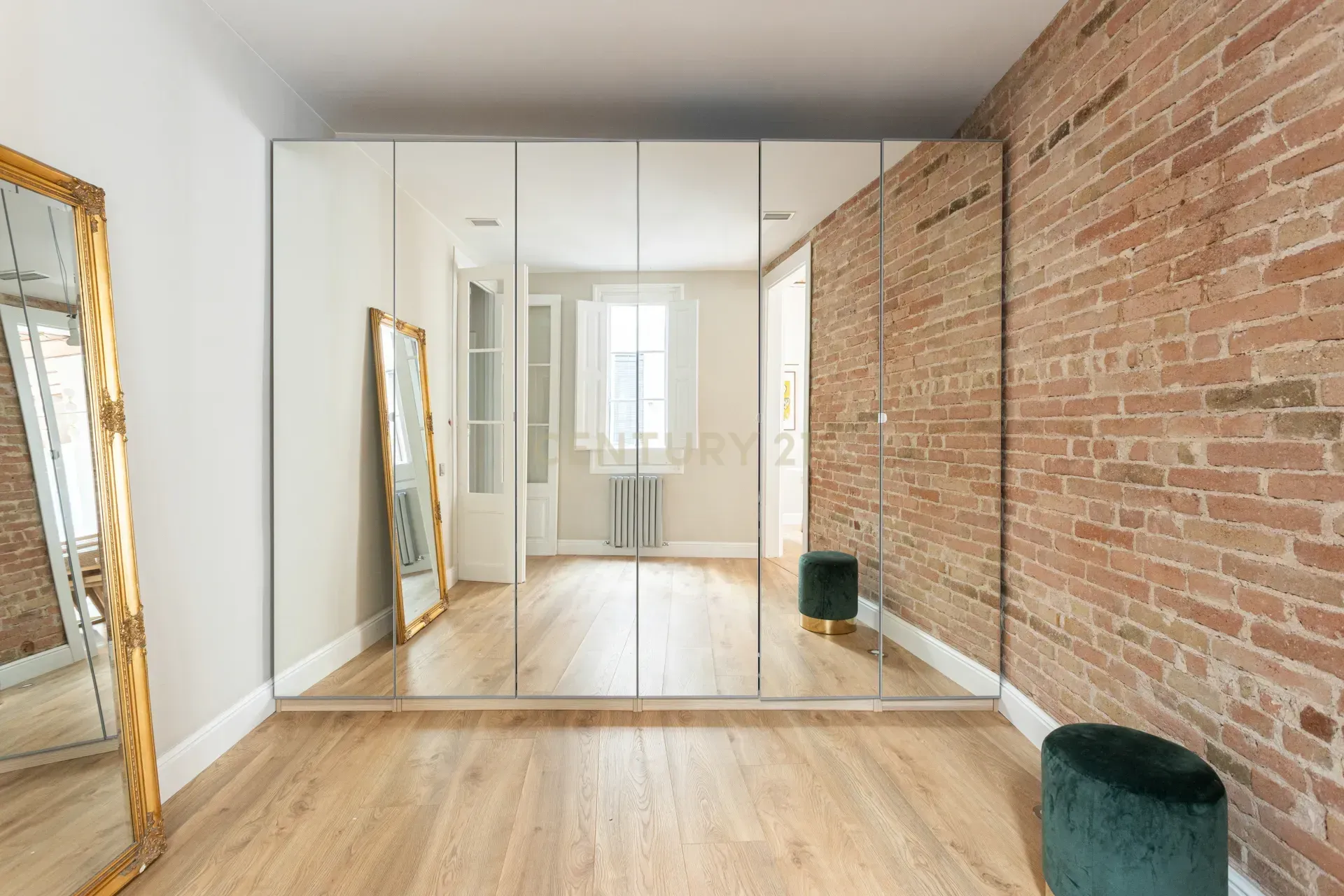 Wohnung in Barcelona, Spanien 1 Schlafzimmer, 99 m2 Nr. 166878