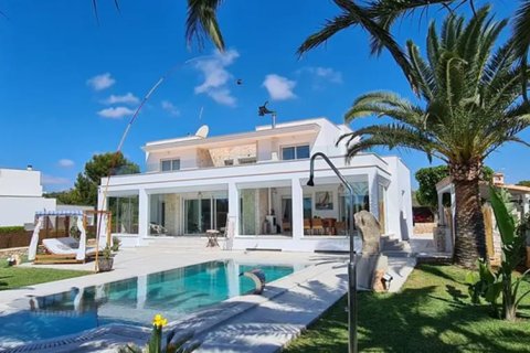 Villa en Mallorca, España 4 dormitorios, 490 m2 No. 154673