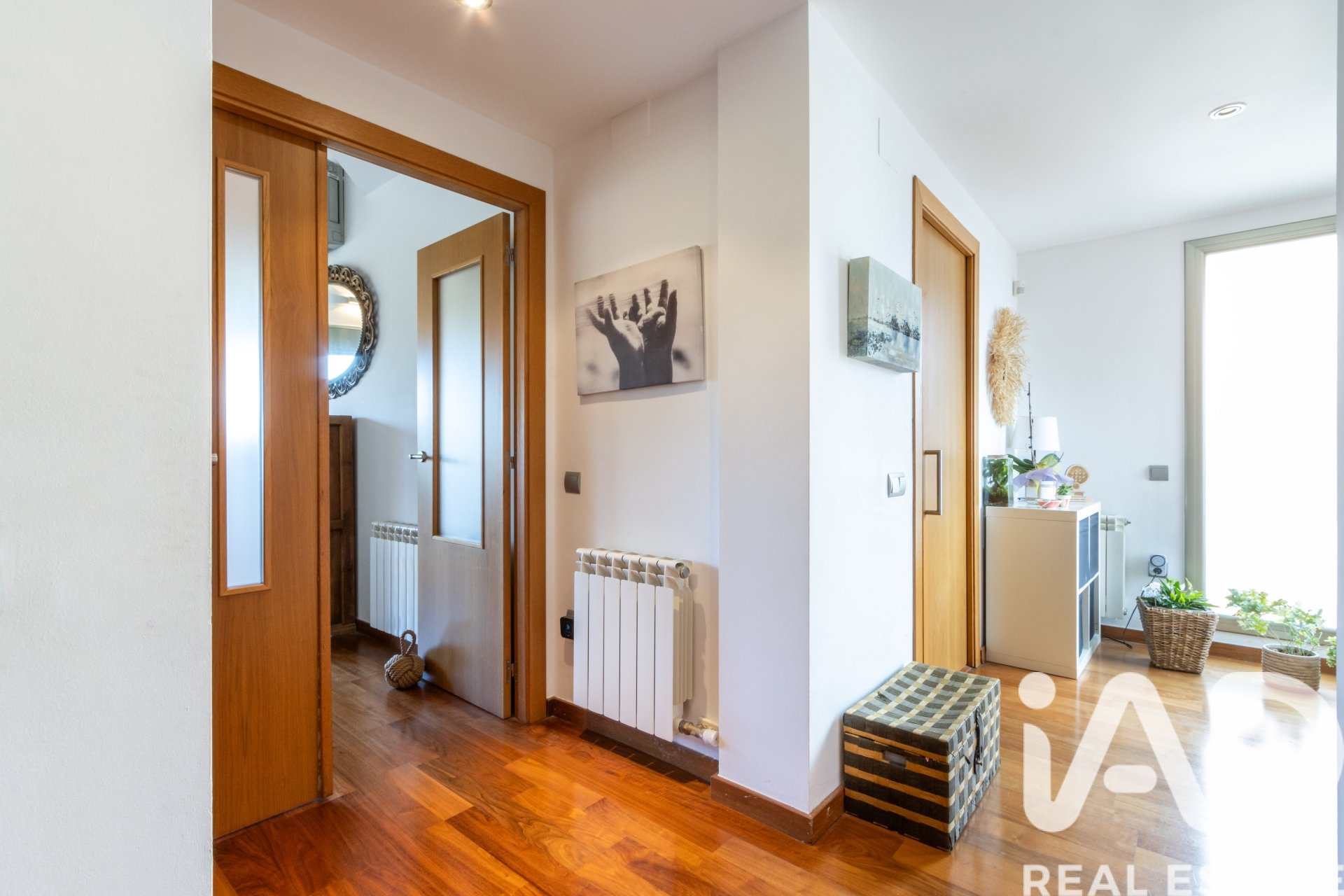 Radhus i Sant Cugat Del Valles, Barcelona, Spanien 4 sovrum, 274 kvm. Nr. 172405