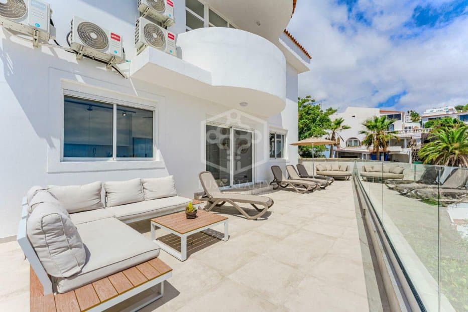 Villa en Adeje, Tenerife, España 5 dormitorios, 248 m2 No. 133239