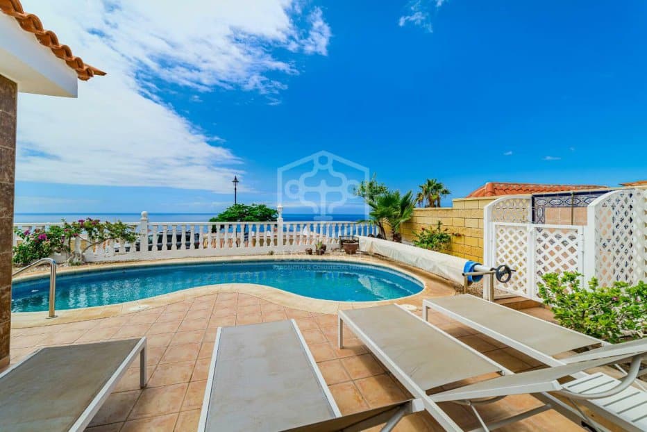 Villa a Santiago del Teide, Tenerife, Spagna 3 camere da letto, 117 mq. N° 133241