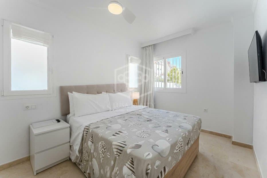 Villa in Adeje, Tenerife, Spain 3 bedrooms, 294 sq.m. No. 133240