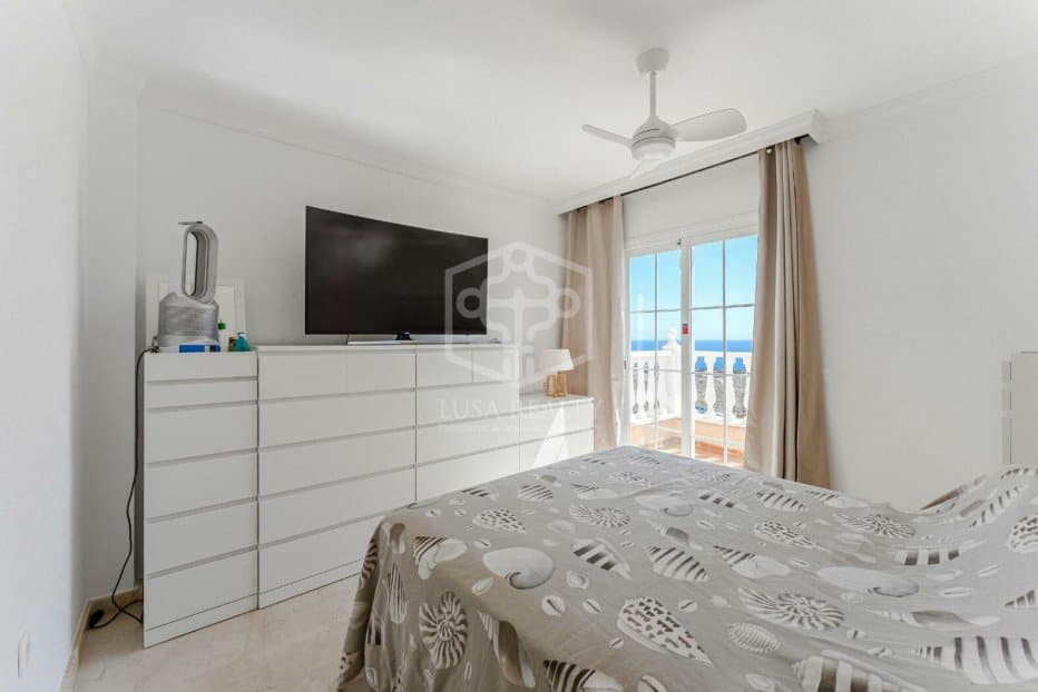 Villa in Adeje, Tenerife, Spain 3 bedrooms, 294 sq.m. No. 133240