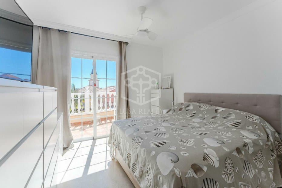 Villa in Adeje, Tenerife, Spain 3 bedrooms, 294 sq.m. No. 133240