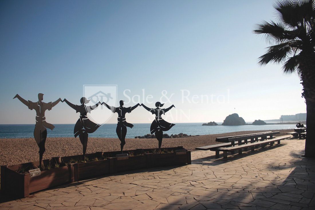Land plot in Blanes, Girona, Spain 813 sq.m. No. 166446