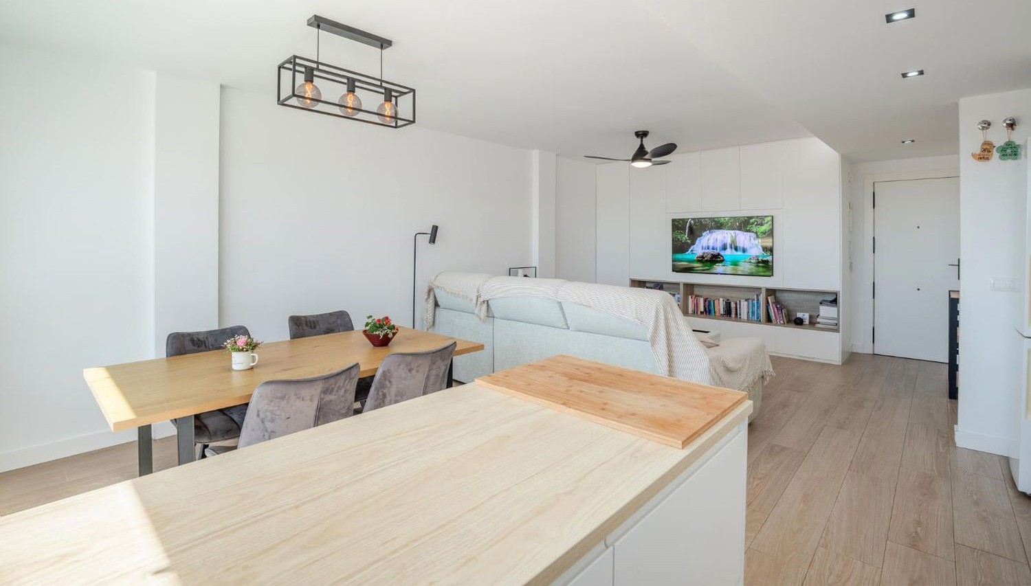 Apartment in San Juan, Alicante, Spain 2 bedrooms, 69 sq.m. No. 138325