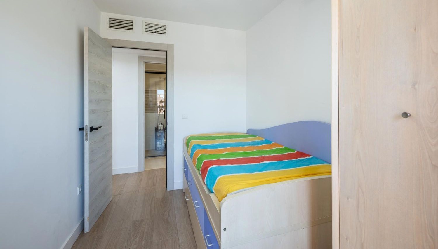 Apartment in San Juan, Alicante, Spain 2 bedrooms, 69 sq.m. No. 138325