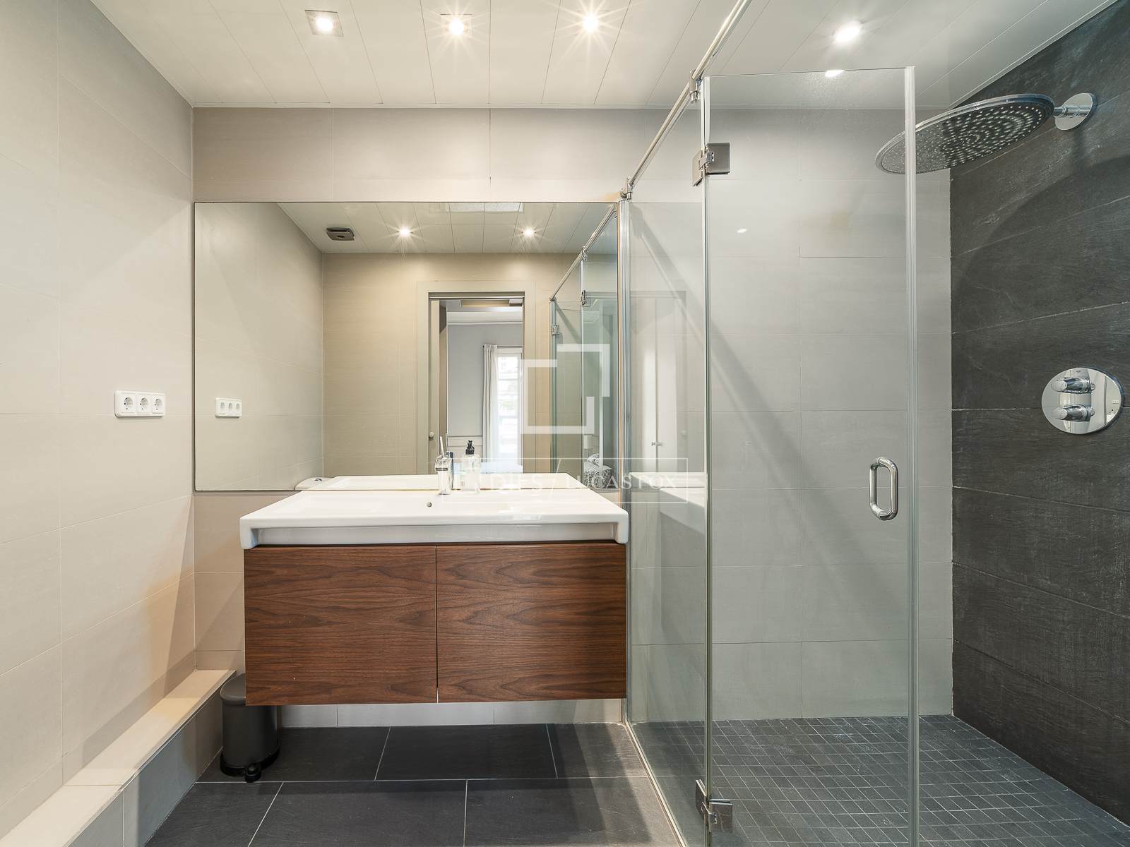 Dzīvoklis Barcelona, Spānijā 2 istabas, 71 m2 Nr. 150435
