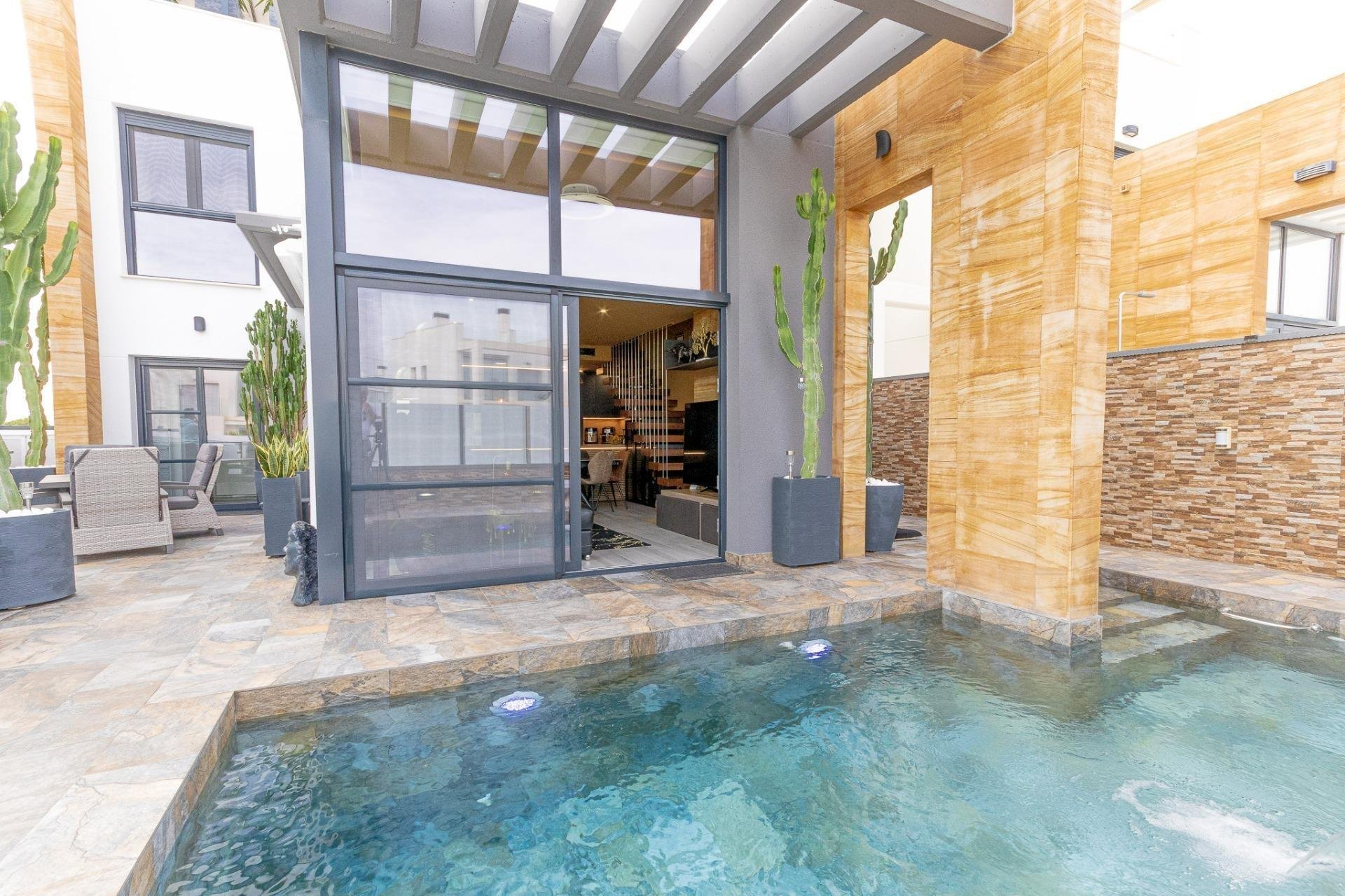 Villa in Cabo Roig, Alicante, Spain 3 bedrooms, 130 sq.m. No. 148743