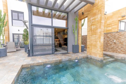 Huvila Cabo Roig, Alicante, Espanja 3 makuuhuonetta, 130 m2 No. 148743