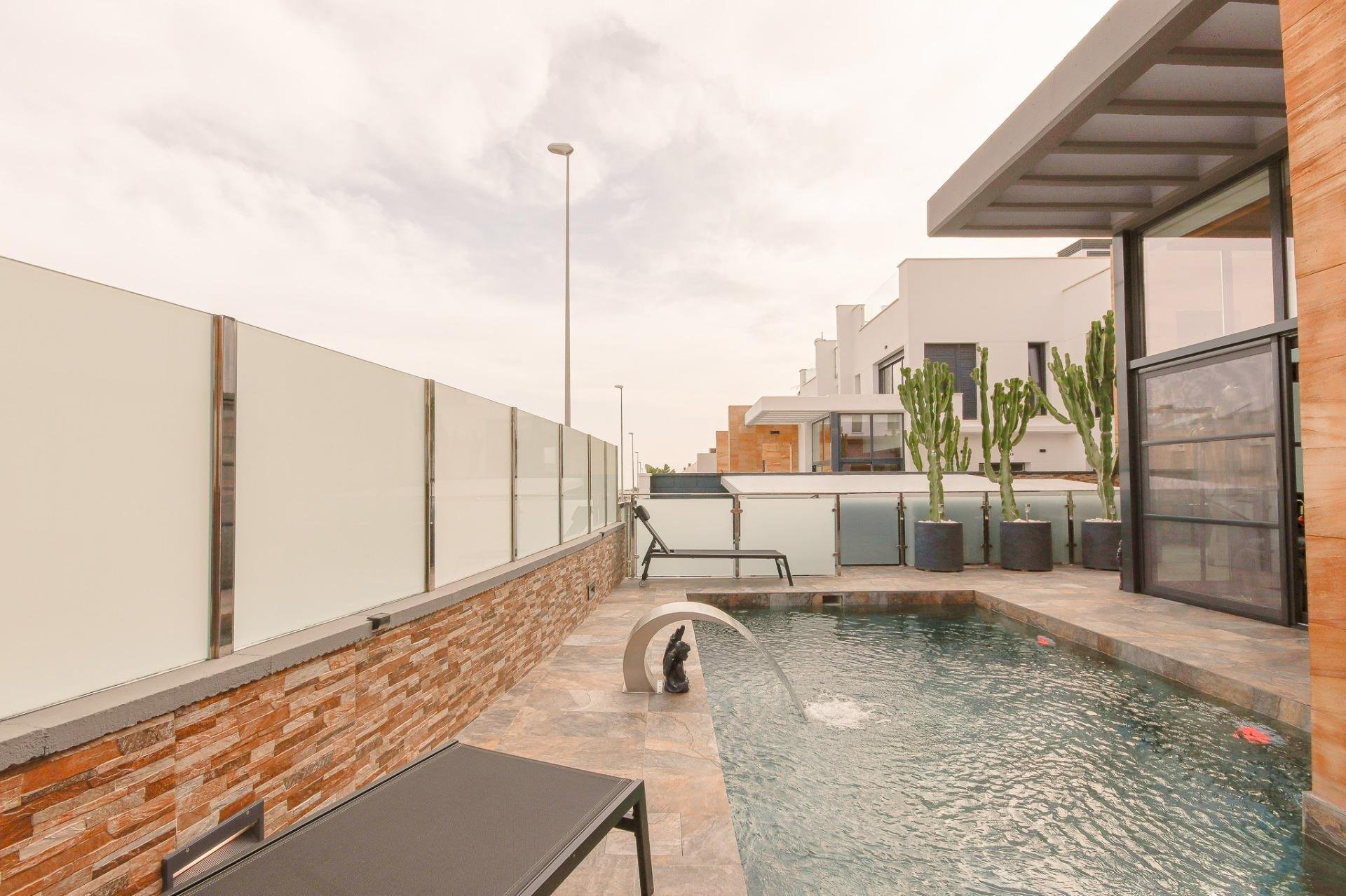 Villa in Cabo Roig, Alicante, Spain 3 bedrooms, 130 sq.m. No. 148743