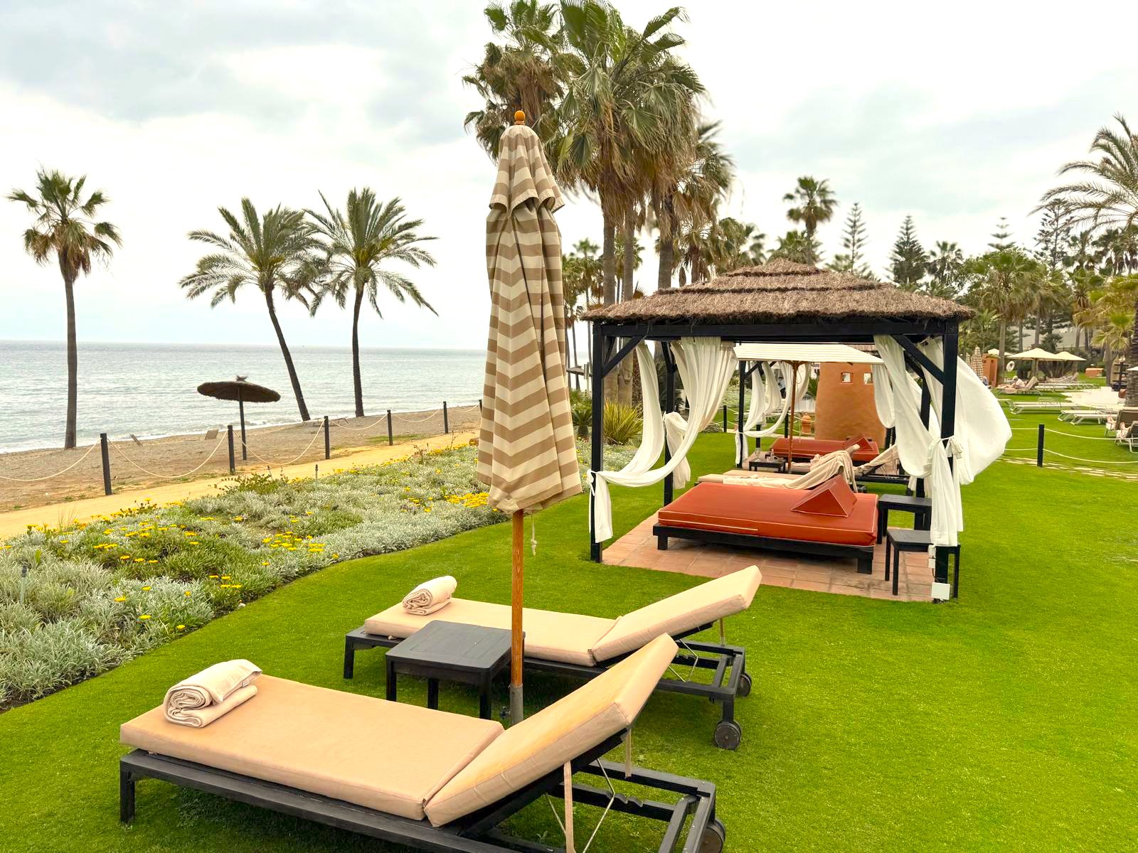 Apartamento en Estepona, Málaga, España 2 dormitorios, 210 m2 No. 166132