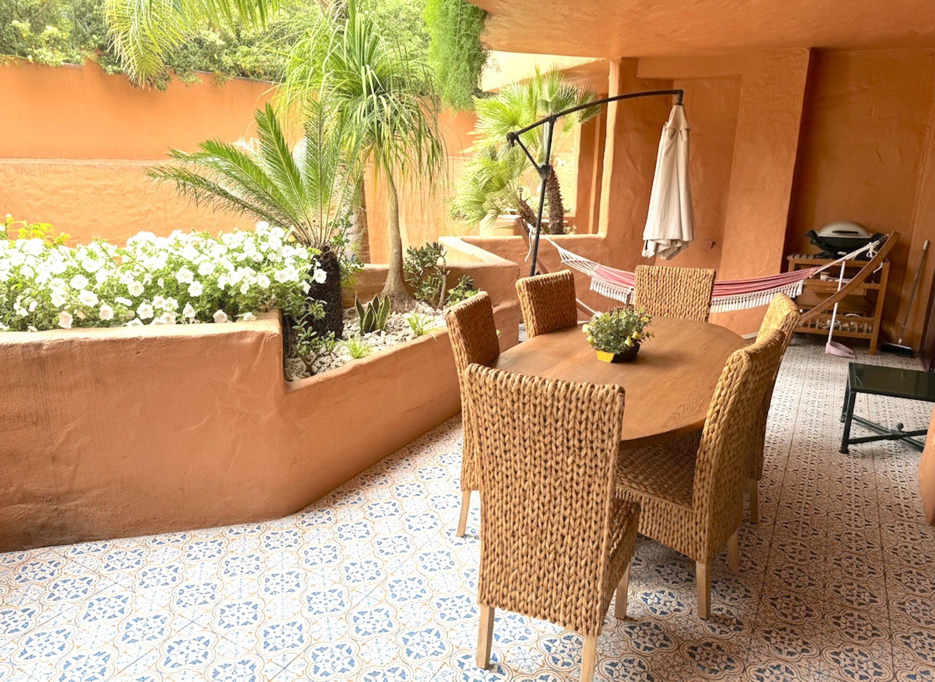 Apartamento en Estepona, Málaga, España 2 dormitorios, 210 m2 No. 166132