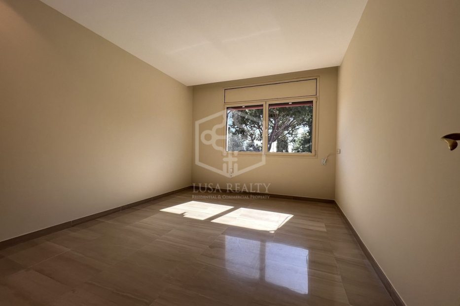 Villa in Barcelona, Spain 4 bedrooms, 600 sq.m. No. 138701