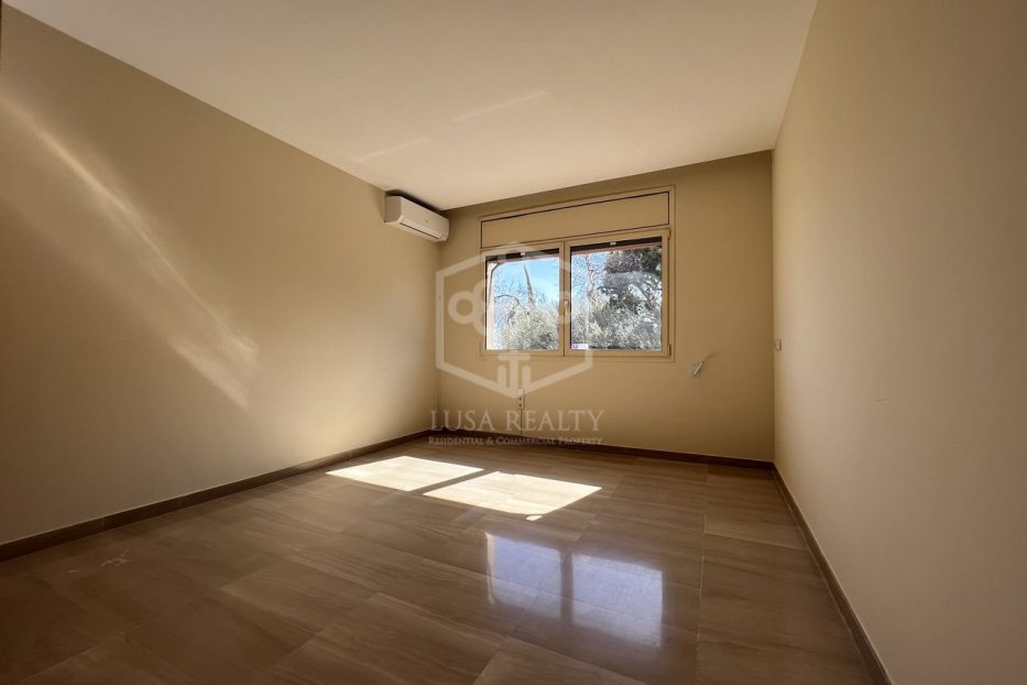 Villa in Barcelona, Spain 4 bedrooms, 600 sq.m. No. 138701