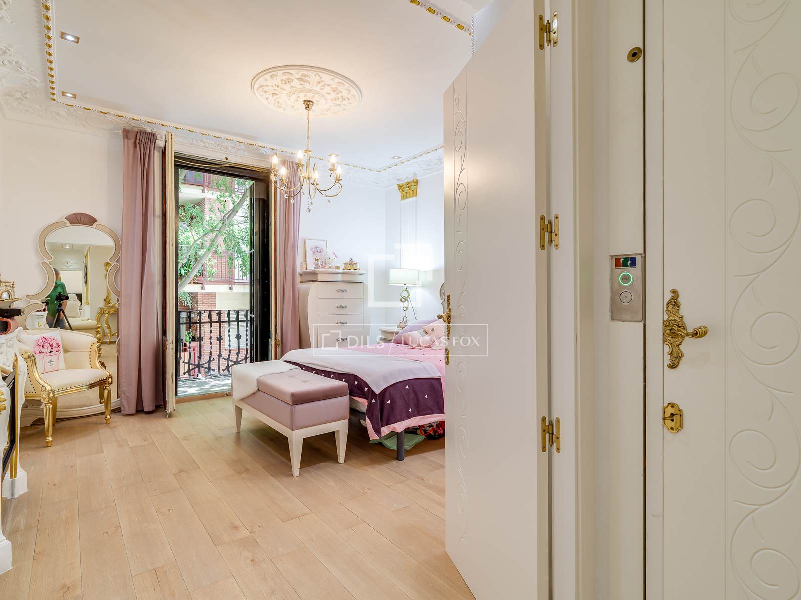 Dzīvoklis Barcelona, Spānijā 4 istabas, 160 m2 Nr. 196232