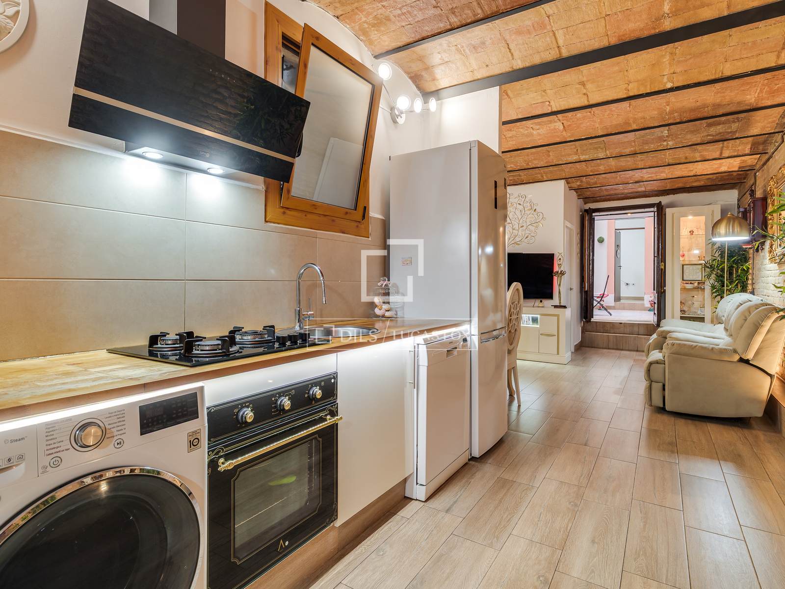 Dzīvoklis Barcelona, Spānijā 4 istabas, 160 m2 Nr. 196232