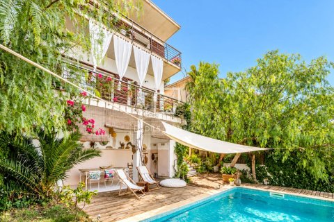 Villa i Sitges, Barcelona, Spanien 4 sovrum, 215 kvm. Nr. 196230