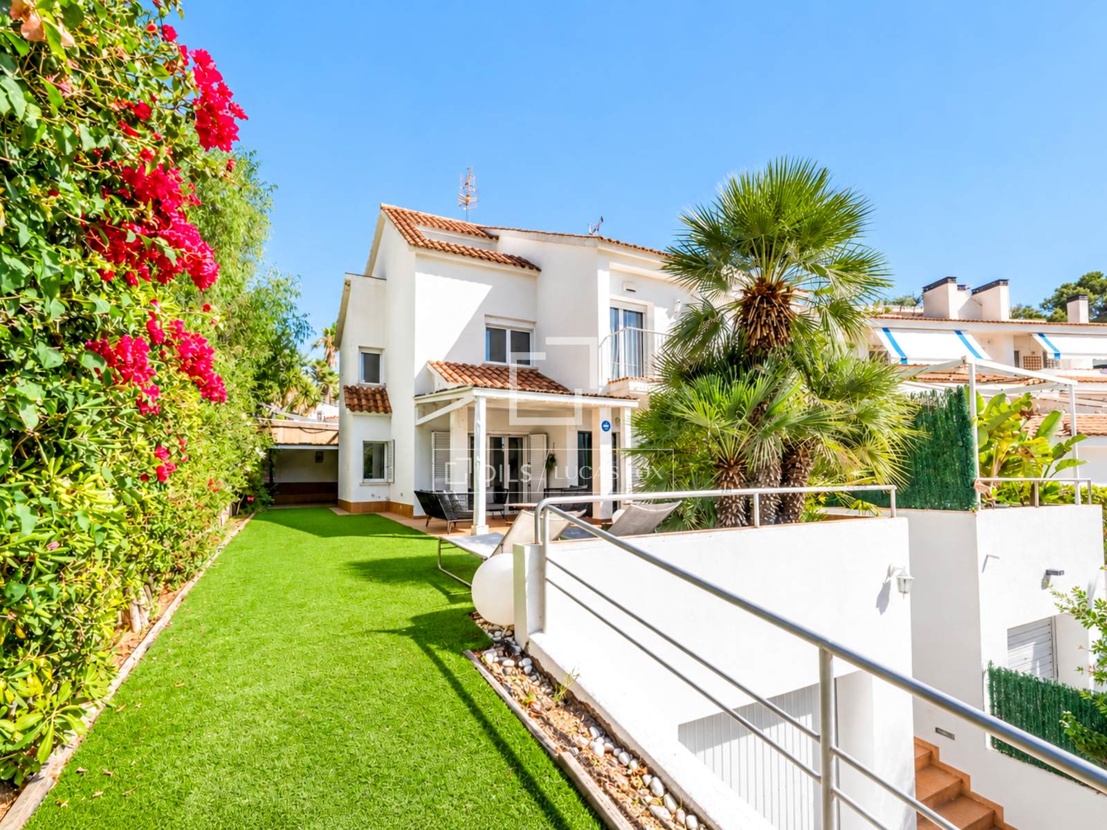 Villa a Sitges, Barcelona, Spagna 4 camere da letto, 160 mq. N° 196235