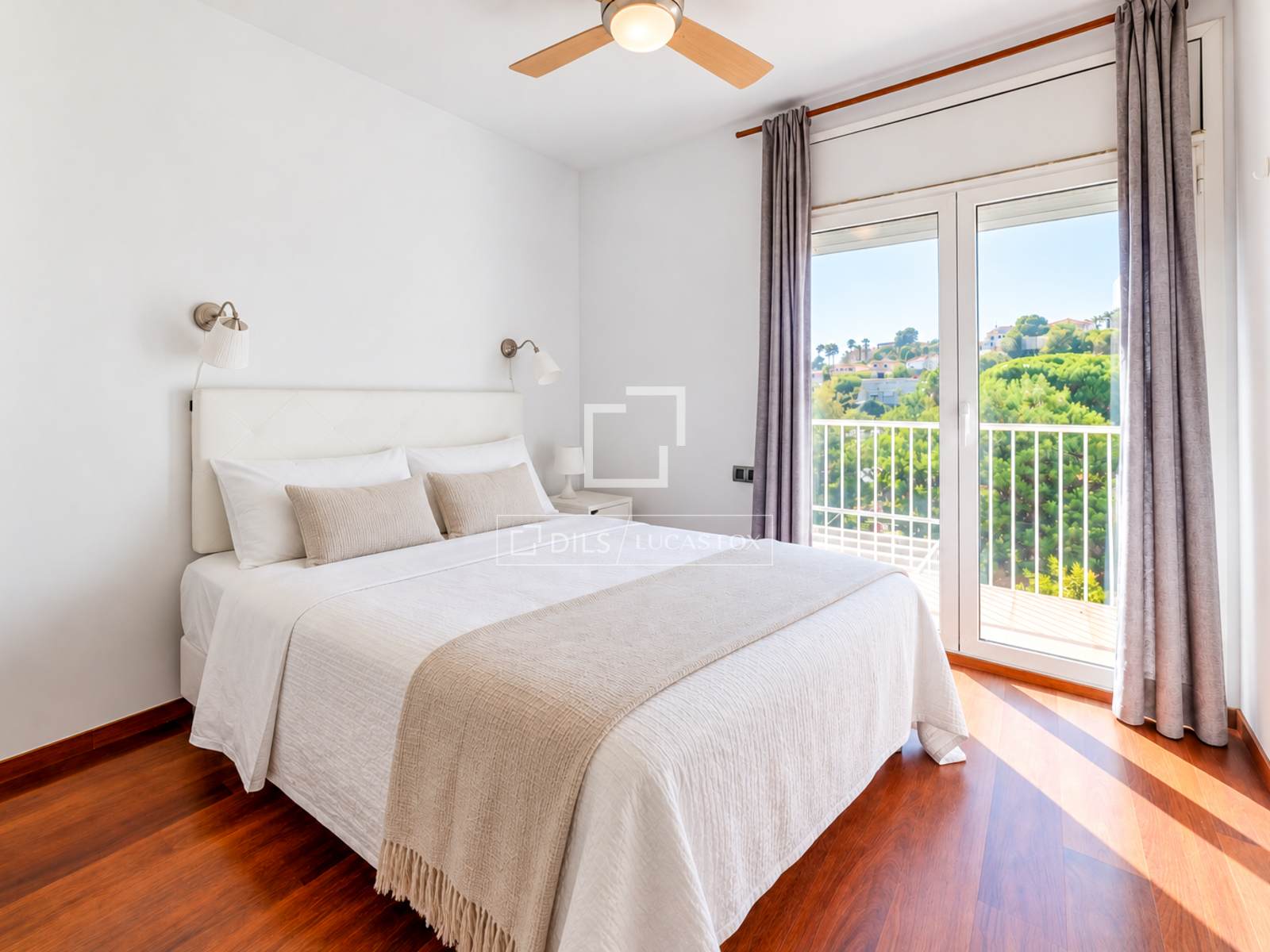 Villa a Sitges, Barcelona, Spagna 4 camere da letto, 160 mq. N° 196235