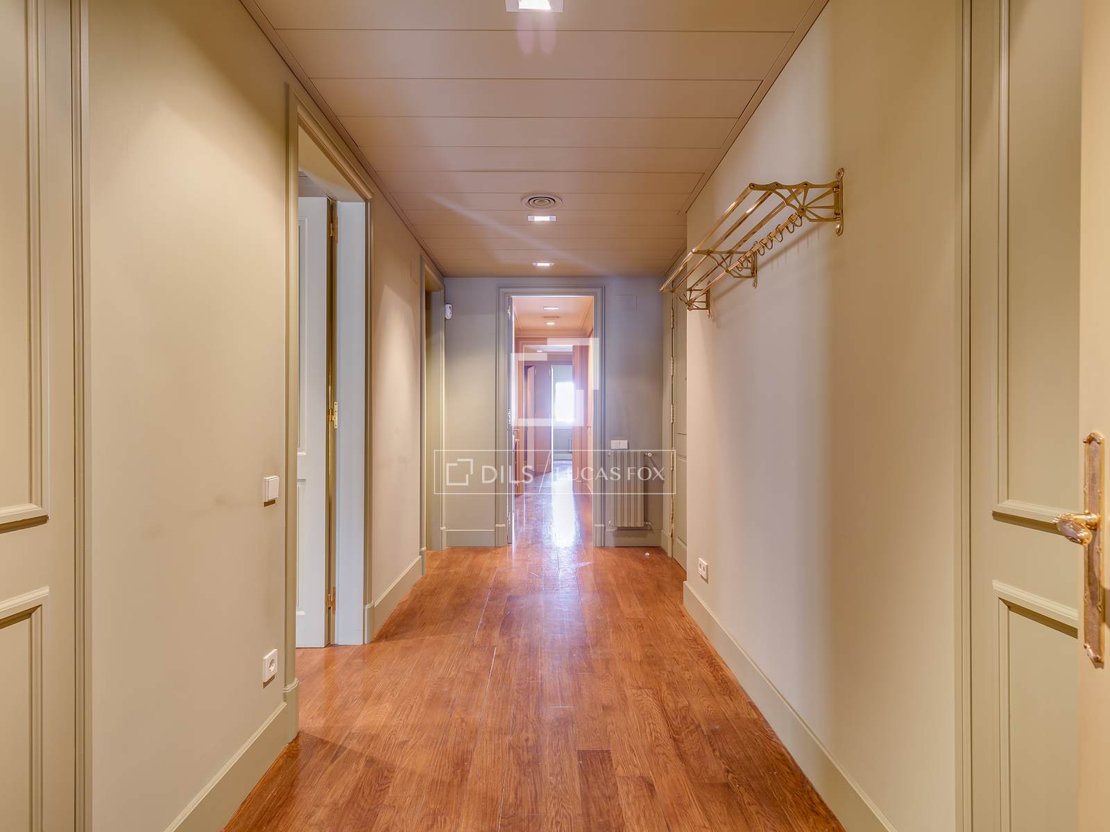 Appartamento a Barcelona, Spagna 4 camere da letto, 256 mq. N° 196229