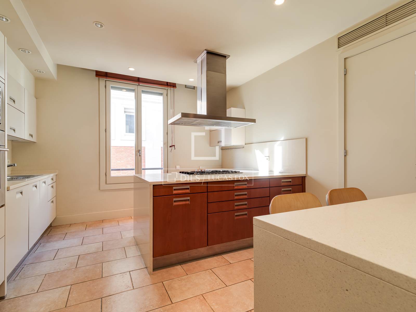 Appartamento a Barcelona, Spagna 4 camere da letto, 256 mq. N° 196229
