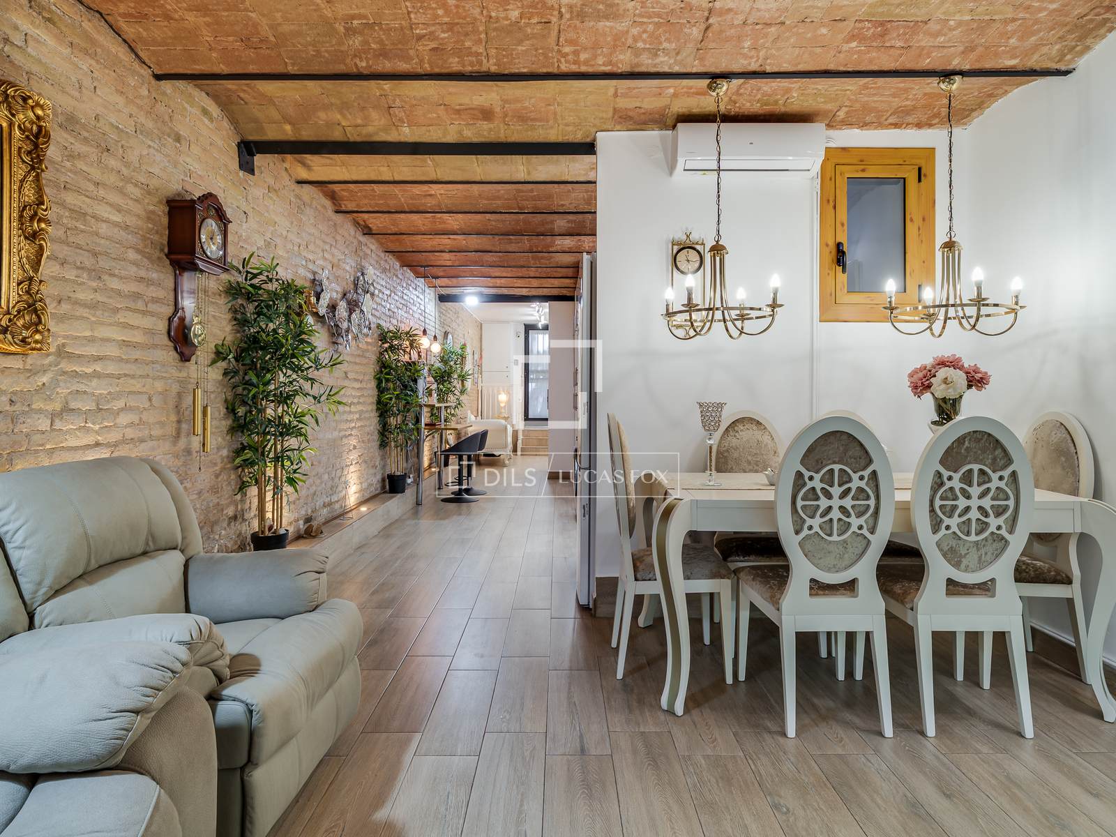 Dzīvoklis Barcelona, Spānijā 2 istabas, 92 m2 Nr. 196233