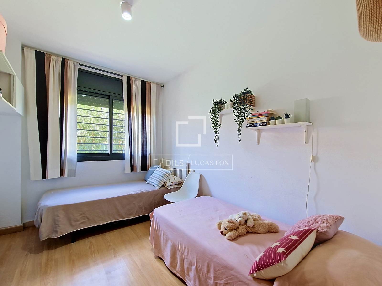 Dzīvoklis Cubelles, Barcelona, Spānijā 4 istabas, 120 m2 Nr. 196231