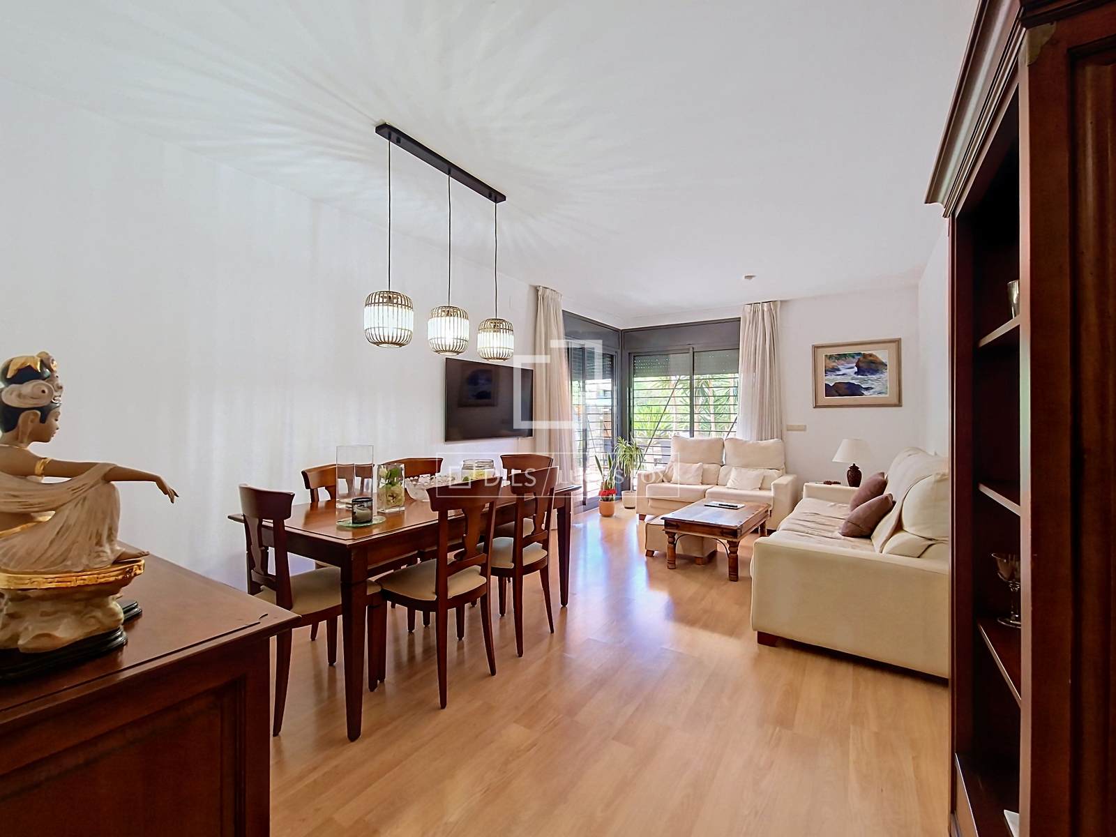 Dzīvoklis Cubelles, Barcelona, Spānijā 4 istabas, 120 m2 Nr. 196231