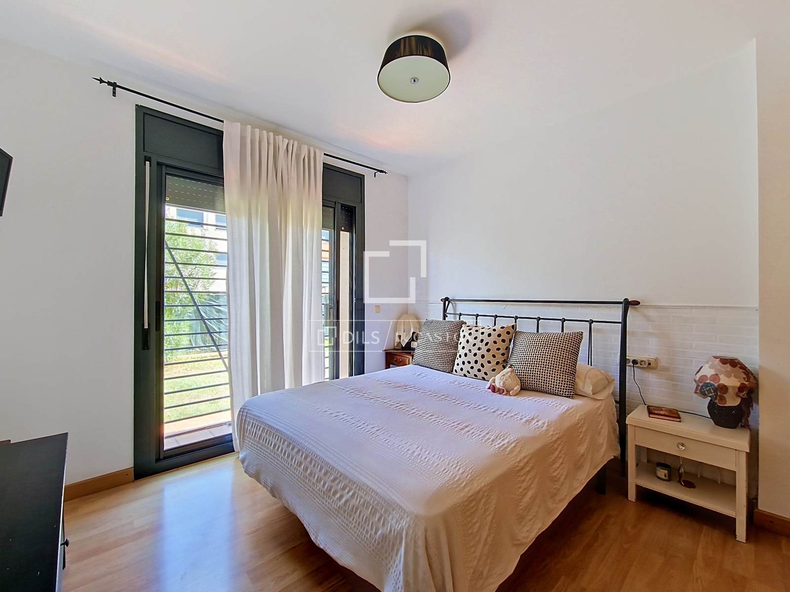 Dzīvoklis Cubelles, Barcelona, Spānijā 4 istabas, 120 m2 Nr. 196231