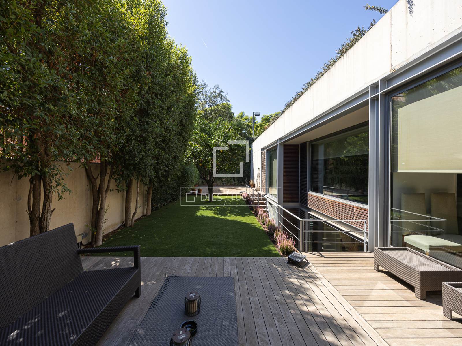 Villa a Barcelona, Spagna 4 camere da letto, 285 mq. N° 196234