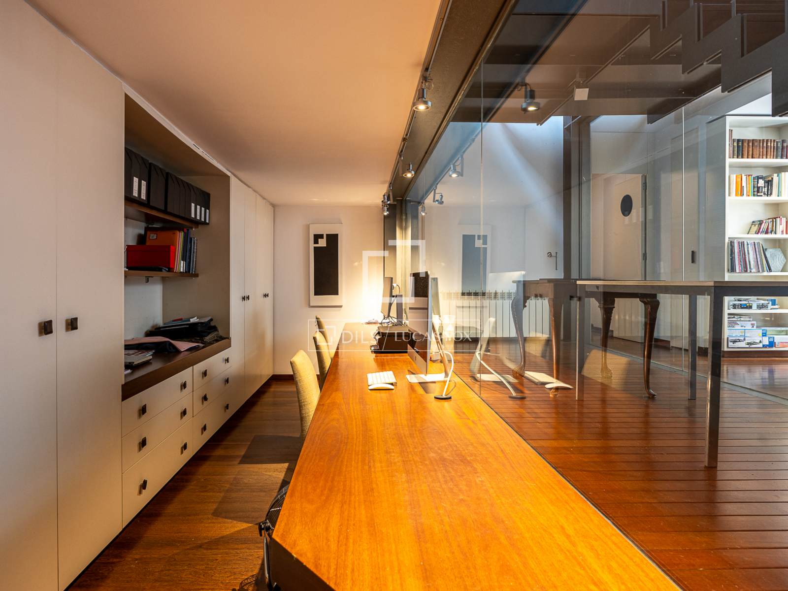 Villa a Barcelona, Spagna 4 camere da letto, 285 mq. N° 196234