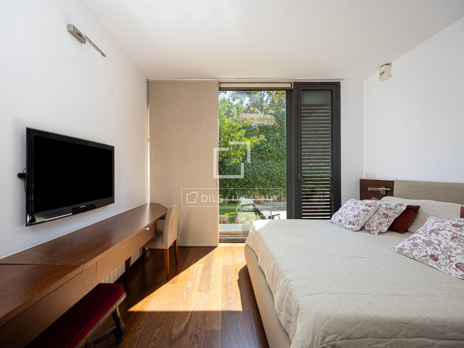Villa a Barcelona, Spagna 4 camere da letto, 285 mq. N° 196234