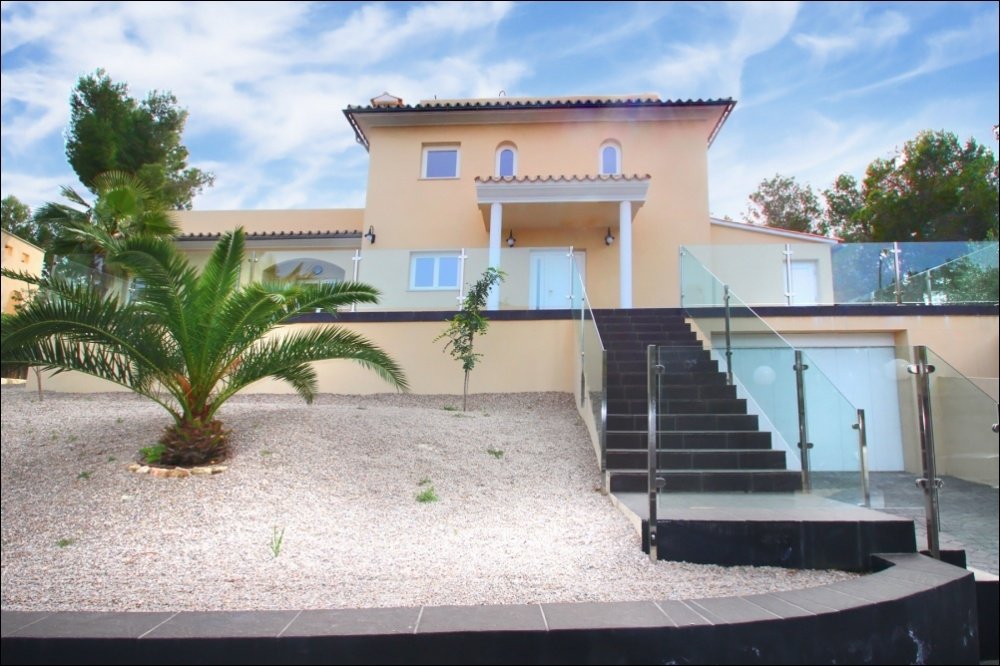 Villa in Sol De Mallorca, Mallorca, Spain 3 bedrooms, 350 sq.m. No. 109858