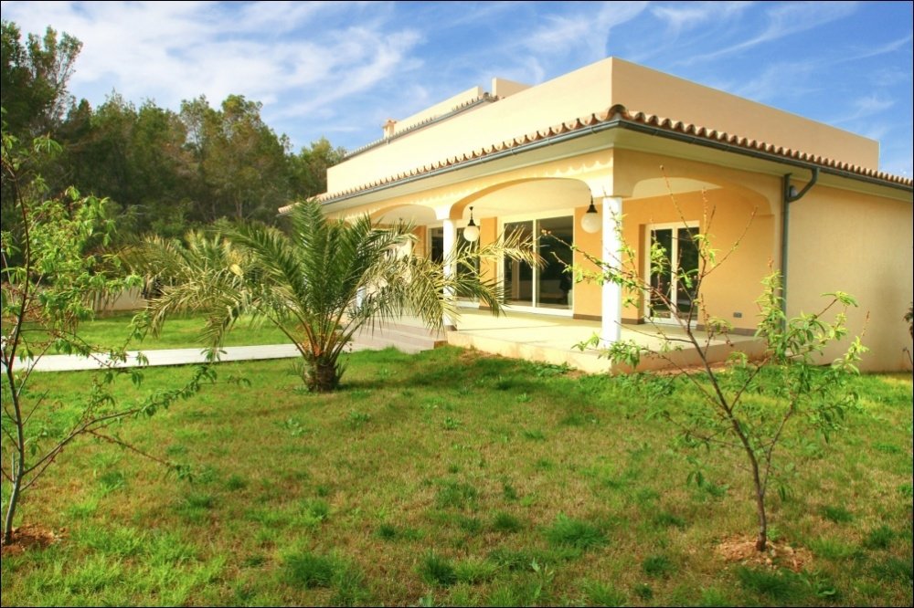 Villa in Sol De Mallorca, Mallorca, Spain 3 bedrooms, 350 sq.m. No. 109858